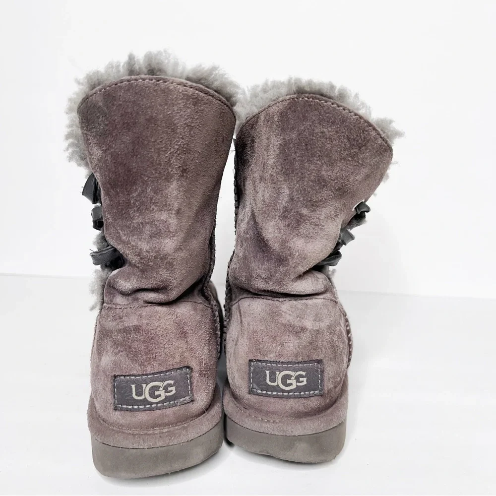 UGG Gray Sherpa Lined Snow Winter Boots Size 5 Women’s